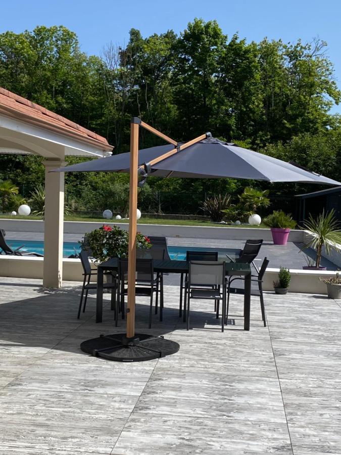 לינה וארוחת בוקר Cessieu Le Spa De L Albizia מראה חיצוני תמונה