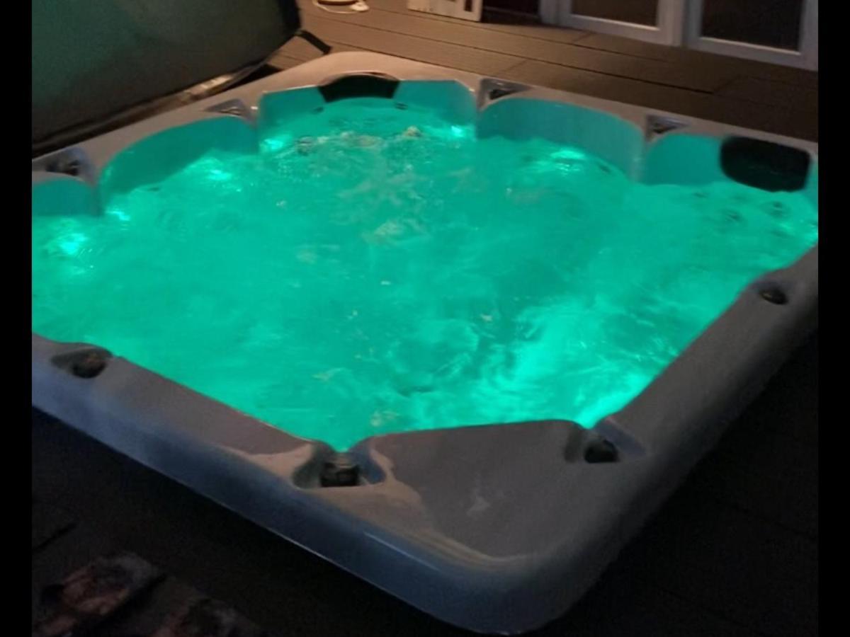 לינה וארוחת בוקר Cessieu Le Spa De L Albizia מראה חיצוני תמונה